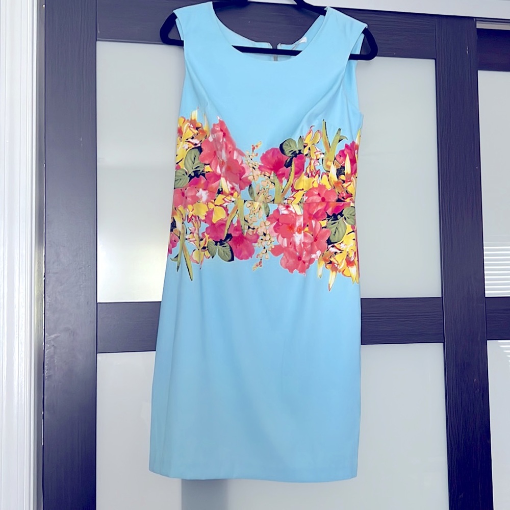 Womens sleeveless dress size 8